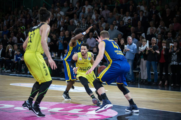 趋于稳定 趋于稳定