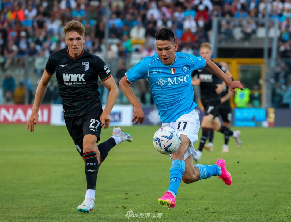 足球迷们首 足球迷们首