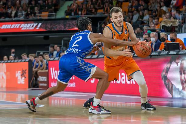 布云朝克特 布云朝克特